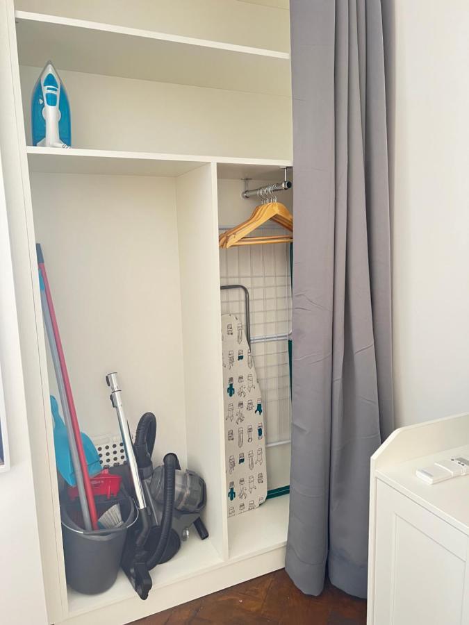 Loena Centre: Renovated 2-room Near Croisette Apartment